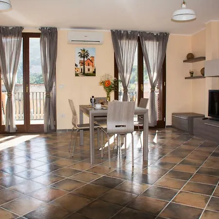Casa La Ferula Apt3 Vicino Al Mare E Taormina Con Terrazza Panoramica SantʼAlessio Siculo